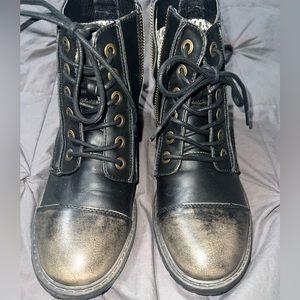 Billabong Willow Way distressed boots